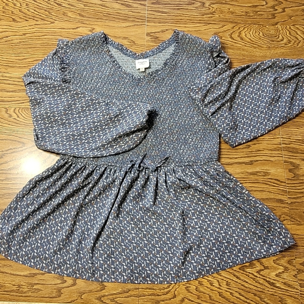 Hayden Los Angeles‎ Dress Top Women’s Size 1XL. Measurements in pictures.